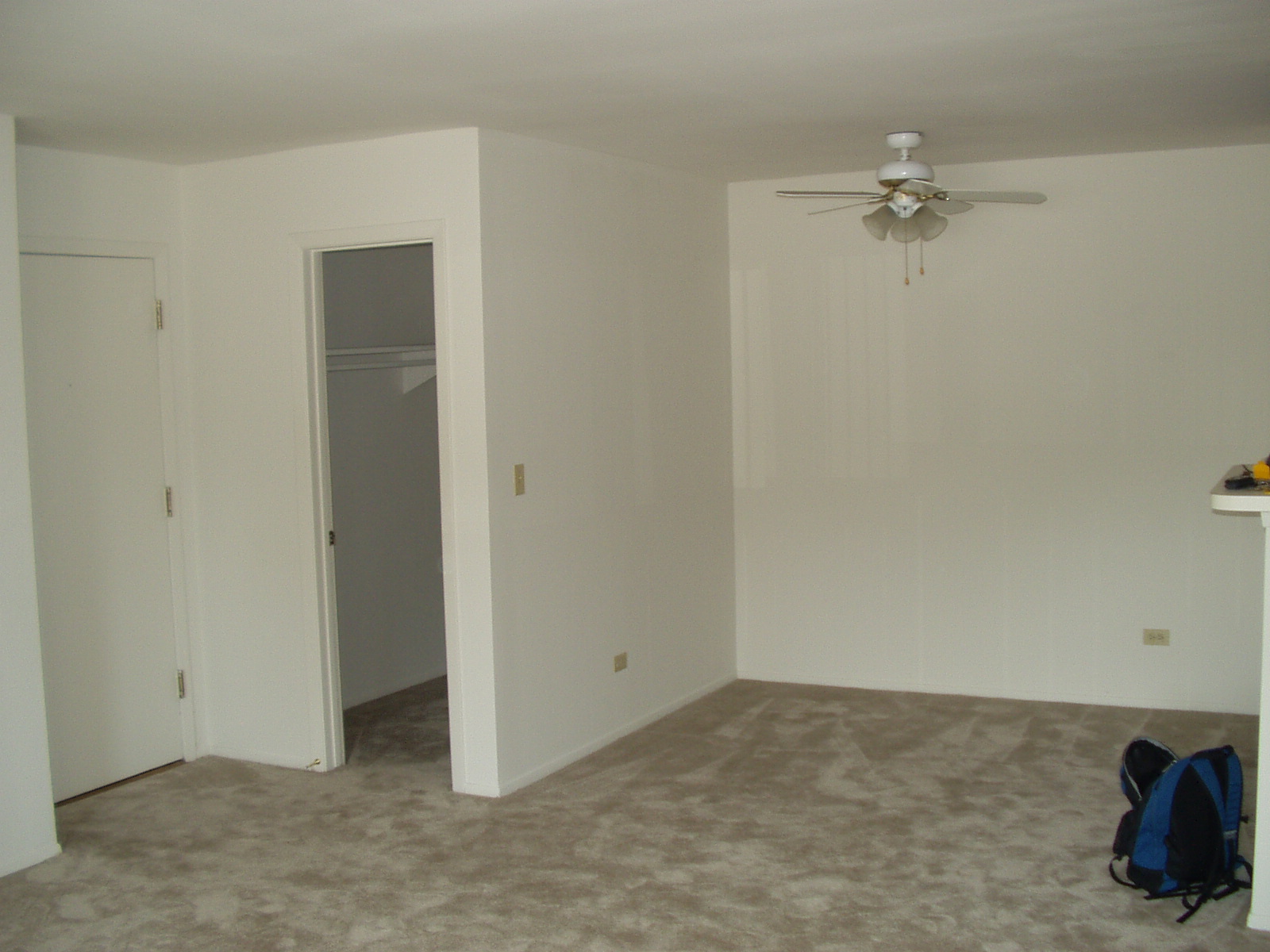 EmptyApartment3.jpg